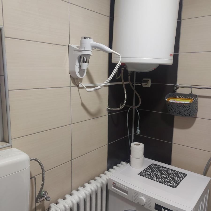 Apartman Pozoriste Penthaus บันยาลูกา ภายนอก รูปภาพ