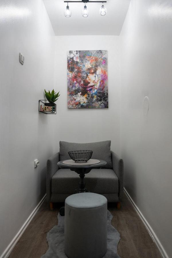 Apartman Pozoriste Penthaus บันยาลูกา ภายนอก รูปภาพ