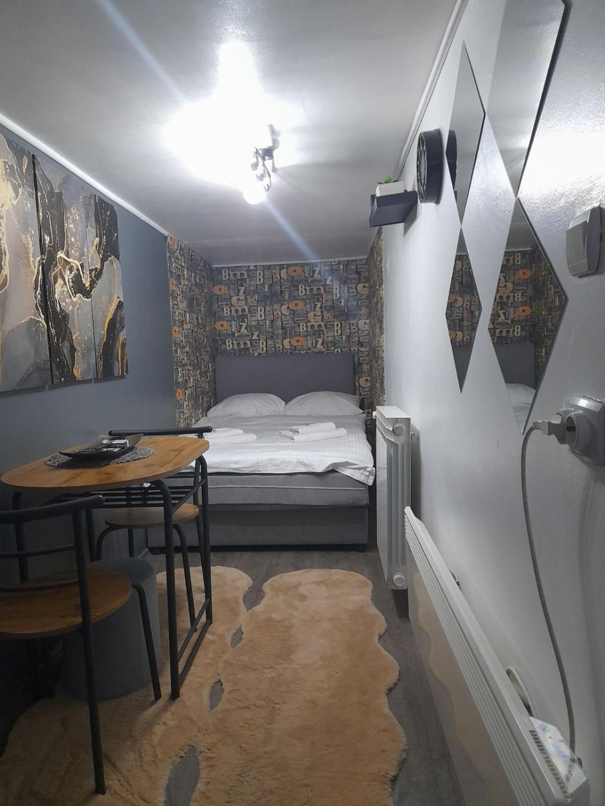 Apartman Pozoriste Penthaus บันยาลูกา ห้อง รูปภาพ
